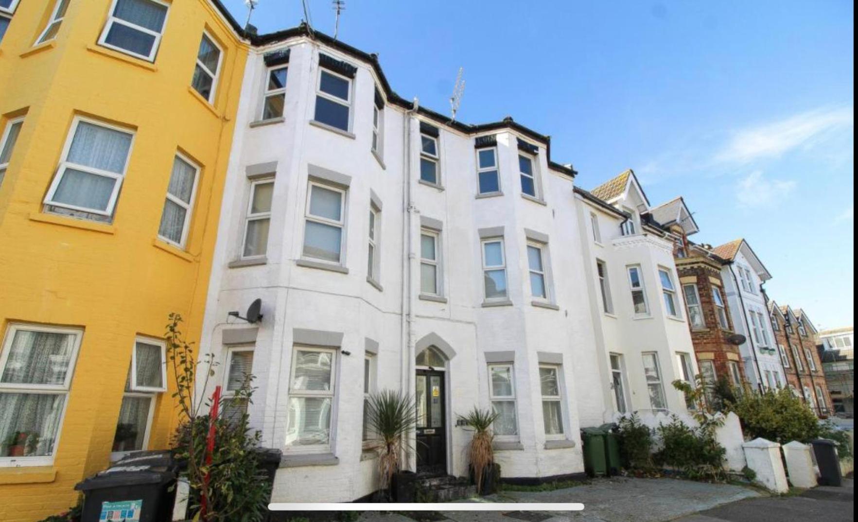 Modern Town Centre Flat - Free Shared Parking, King Size Bed, 5 Minutes Walk To Beach Bournemouth Exterior photo