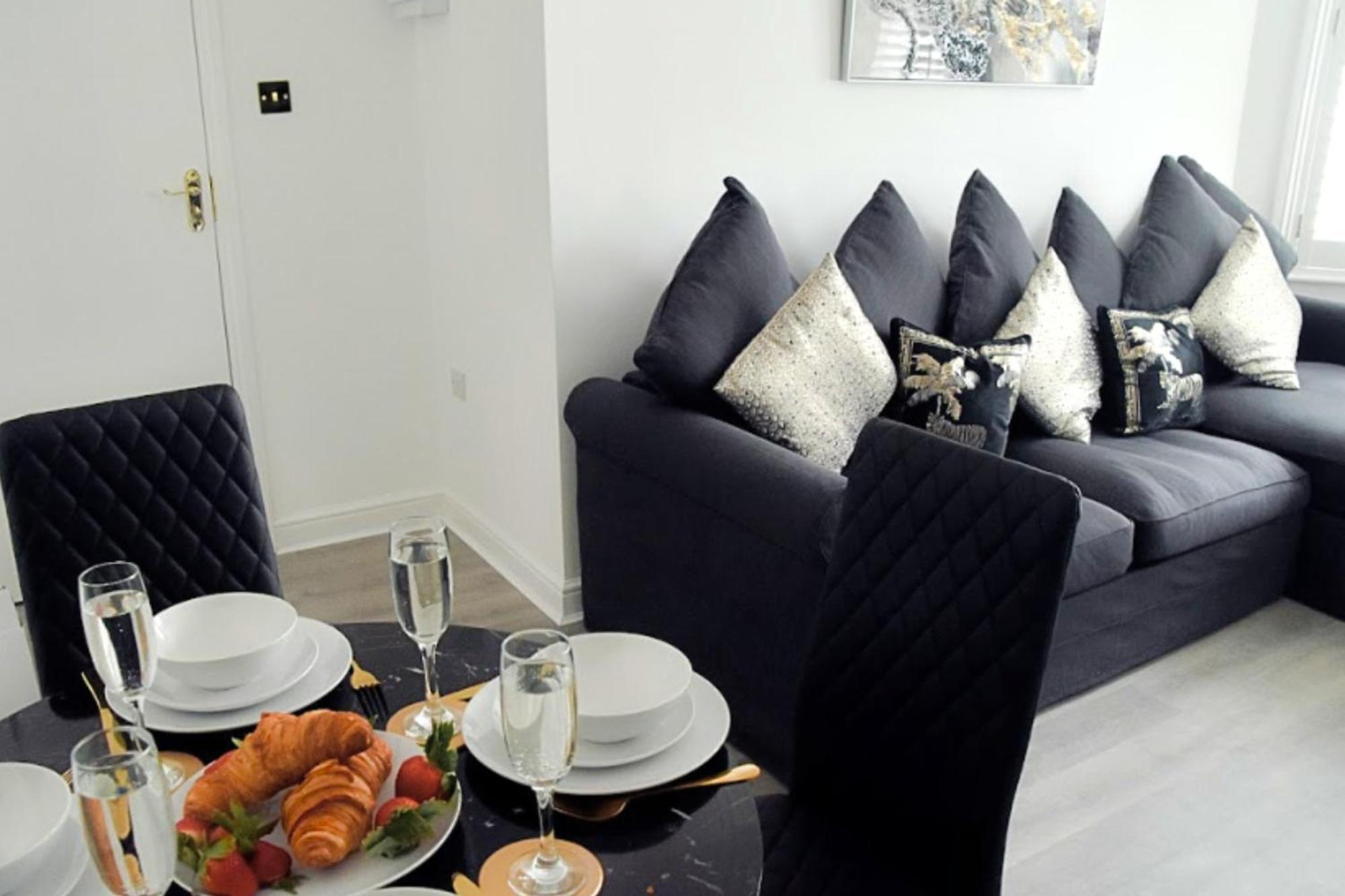 Modern Town Centre Flat - Free Shared Parking, King Size Bed, 5 Minutes Walk To Beach Bournemouth Exterior photo