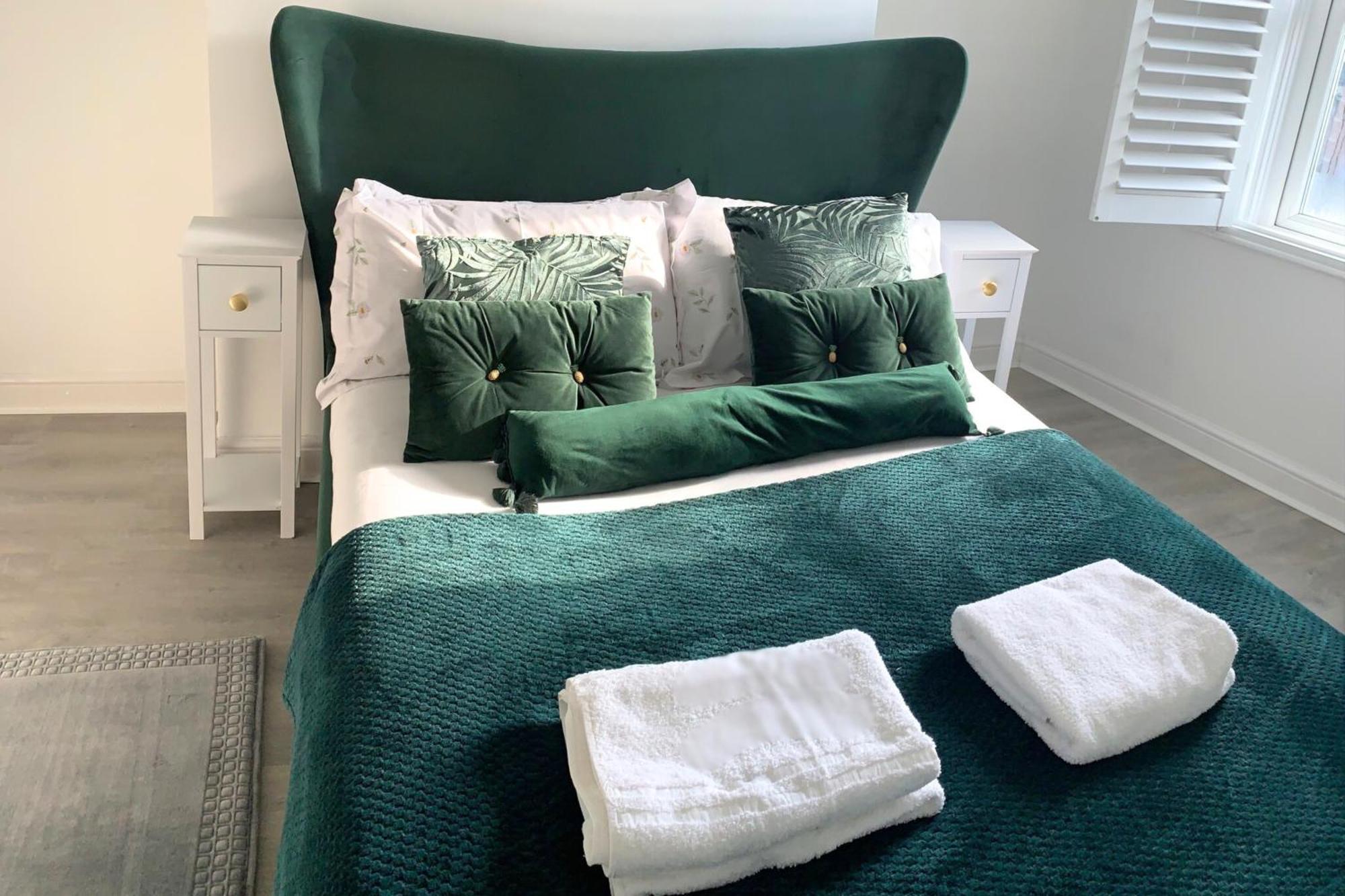 Modern Town Centre Flat - Free Shared Parking, King Size Bed, 5 Minutes Walk To Beach Bournemouth Exterior photo